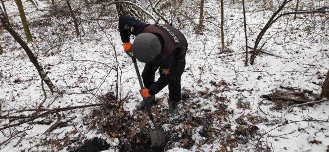 Новини Козятина - фото з Поблизу Перемоги знайшли мінометну міну Поблизу Перемоги знайшли мінометну міну, фото №1 на сайті 20minut.ua