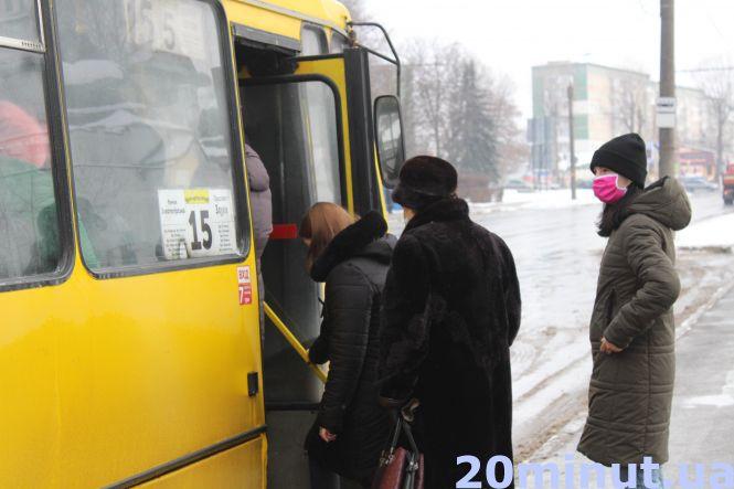 Новини Тернополя - фото з Наш транспорт: у якому стані тернопільські маршрутки. Ми перевірили Наш транспорт: у якому стані тернопільські маршрутки. Ми перевірили, фото №6 на сайті 20minut.ua