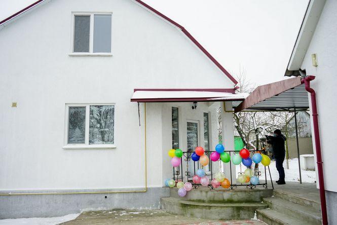 На Житомирщині відкрили будинок сімейного типу за майже 2 млн грн, виділених державою, фото №1 на сайті 20minut.ua