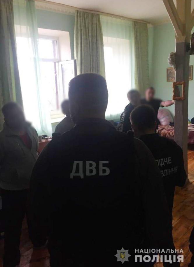 Новини Вінниці - фото з На «зоні» вінничанин продовжував «грабувати» чужі банківські картки На «зоні» вінничанин продовжував «грабувати» чужі банківські картки, фото №1 на сайті 20minut.ua