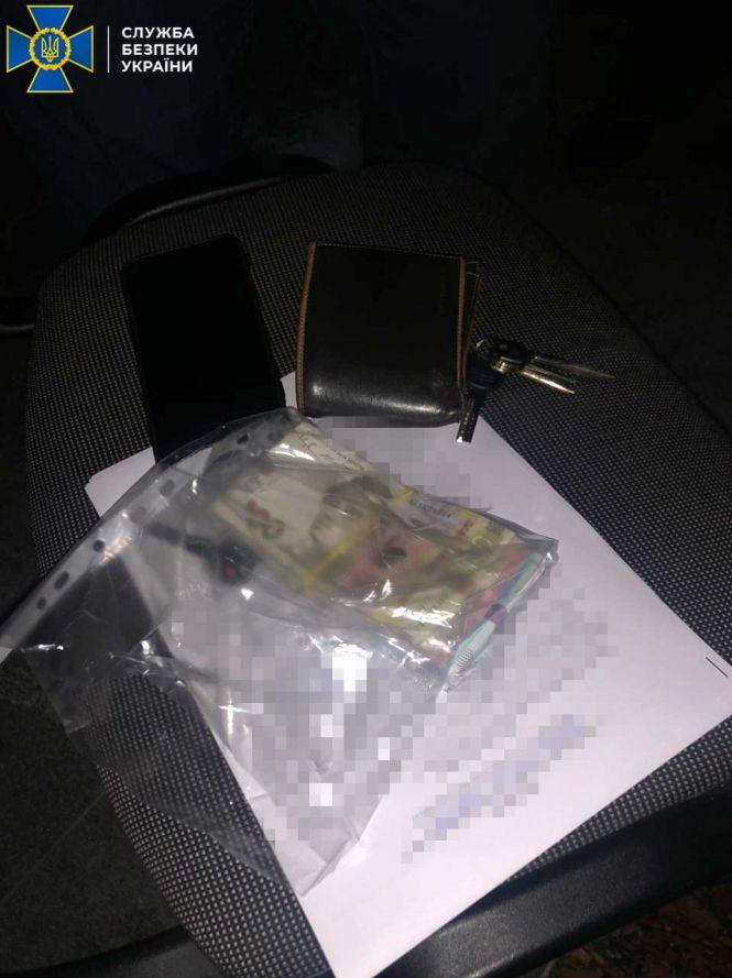 Новини Житомира - фото з Заробляв на "ковідних" грошах: подробиці затримання на хабарі директора департаменту охорони здоров’я ОДА Миколи Суслика Заробляв на "ковідних" грошах: подробиці затримання на хабарі директора департаменту охорони здоров’я ОДА Миколи Суслика, фото №2 на сайті 20minut.ua