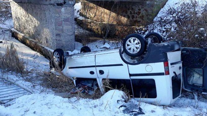 Новини Житомира - фото з Хорошівські рятувальники двічі надавали допомогу водіям на дорогах району Хорошівські рятувальники двічі надавали допомогу водіям на дорогах району, фото №2 на сайті 20minut.ua