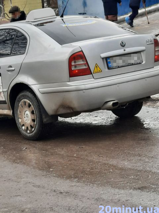 Новини Тернополя - фото з Йшов за кермо похитуючись. У службі таксі пояснили, чому водій дивно поводився Йшов за кермо похитуючись. У службі таксі пояснили, чому водій дивно поводився, фото №1 на сайті 20minut.ua