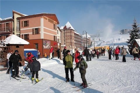 Новини Тернополя - фото з Ловіть зиму за хвіст! Ми підготували ТОП небанальних та бюджетних місць для відпочинку в Карпатах Курорт Косов: отдых в зимних Карпатах