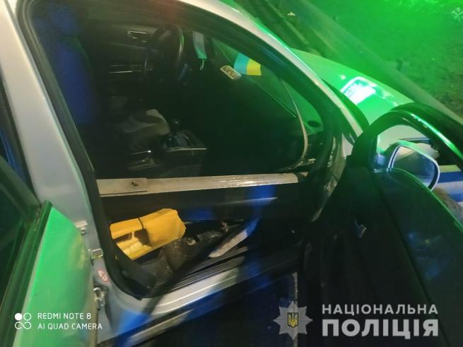 У Гайсині водій на Passat врізався у відбійник. Дружина померла в лікарні, фото №2 на сайті 20minut.ua