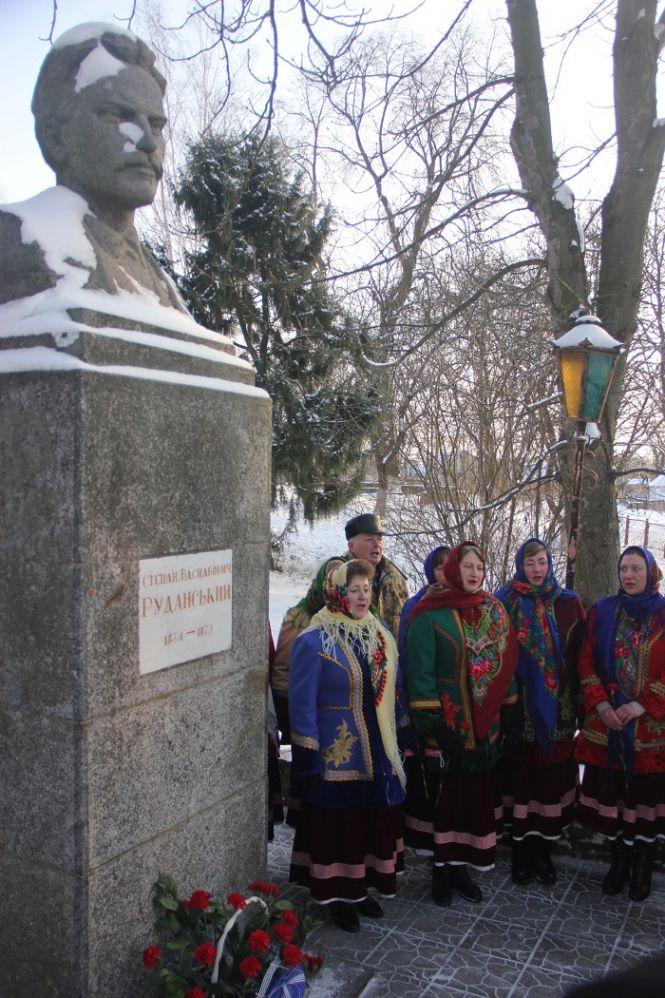 Новини Вінниці - фото з Встановили пам’ятник пісні, яку Степан Руданський присвятив коханій Встановили пам’ятник пісні, яку Степан Руданський присвятив коханій, фото №2 на сайті 20minut.ua