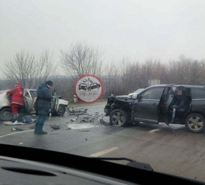 Новини Хмельницького - фото з На Хмельниччині зіткнулися два авто: постраждав водій На Хмельниччині зіткнулися два авто: постраждав водій, фото №1 на сайті vsim.ua