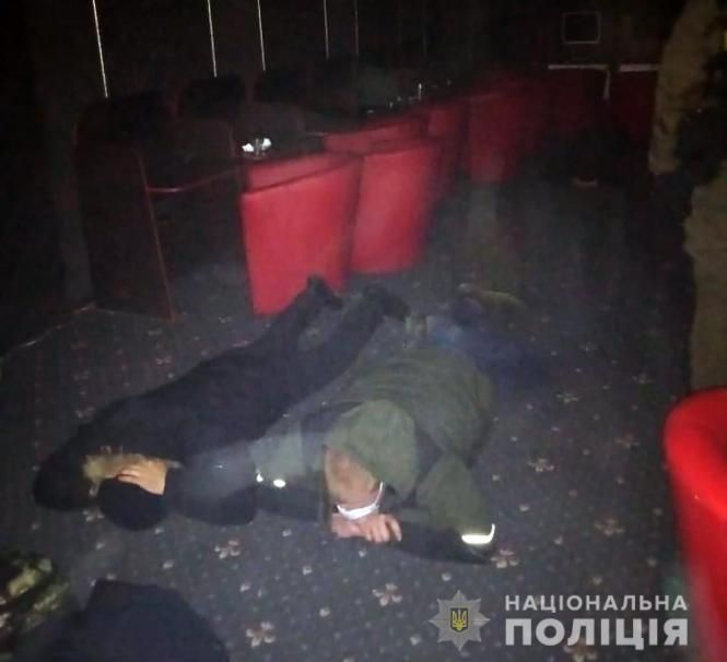 У Житомирі поліцейські штурмом взяли нелегальне казино, фото №2 на сайті 20minut.ua