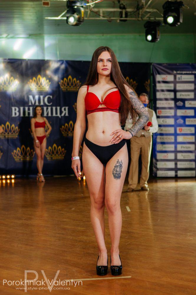 Новини Вінниці - фото з В купальниках і масках. Як обирали фіналісток конкурсу краси «Міс Вінниця 2021» В купальниках і масках. Як обирали фіналісток конкурсу краси «Міс Вінниця 2021», фото №6 на сайті 20minut.ua
