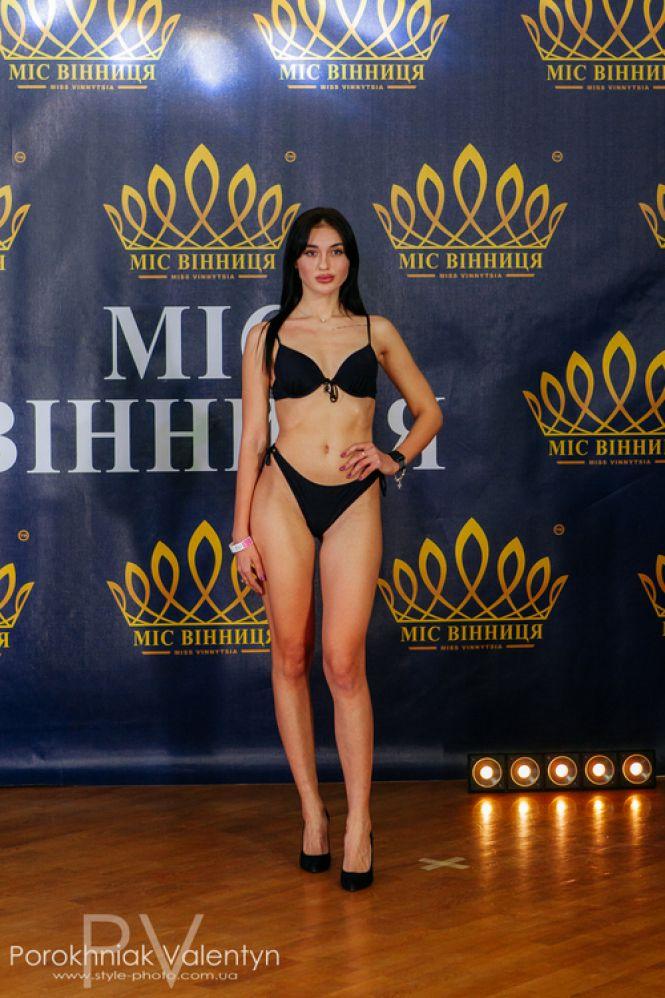 Новини Вінниці - фото з В купальниках і масках. Як обирали фіналісток конкурсу краси «Міс Вінниця 2021» В купальниках і масках. Як обирали фіналісток конкурсу краси «Міс Вінниця 2021», фото №23 на сайті 20minut.ua