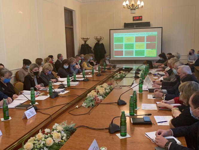 Конструктивний діалог та ефективний тандем обласної ради та облдержадміністрації – запорука розвитку громад та добробуту населення (пресслужба Віолети Лабазюк), фото №1 на сайті vsim.ua