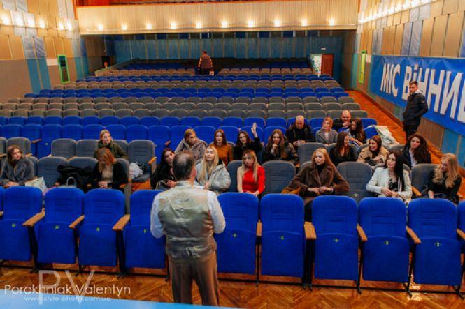 Новини Вінниці - фото з В купальниках і масках. Як обирали фіналісток конкурсу краси «Міс Вінниця 2021» В купальниках і масках. Як обирали фіналісток конкурсу краси «Міс Вінниця 2021», фото №25 на сайті 20minut.ua