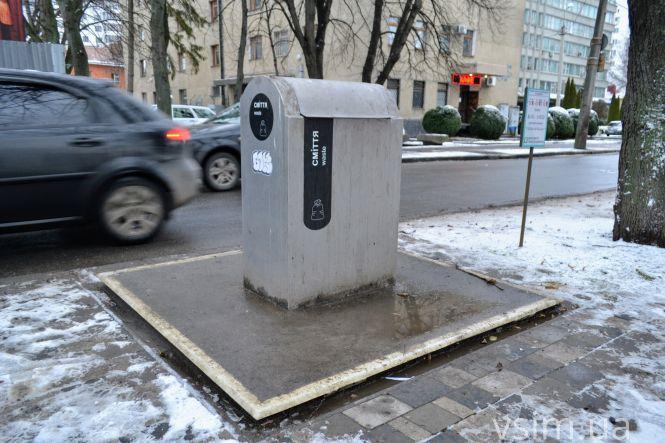 Новини Хмельницького - фото з Таємний підрядник та незвичайні лавки: на Свободи з’явився бульвар для відпочинку (ФОТО) Таємний підрядник та незвичайні лавки: на Свободи з’явився бульвар для відпочинку (ФОТО), фото №2 на сайті vsim.ua