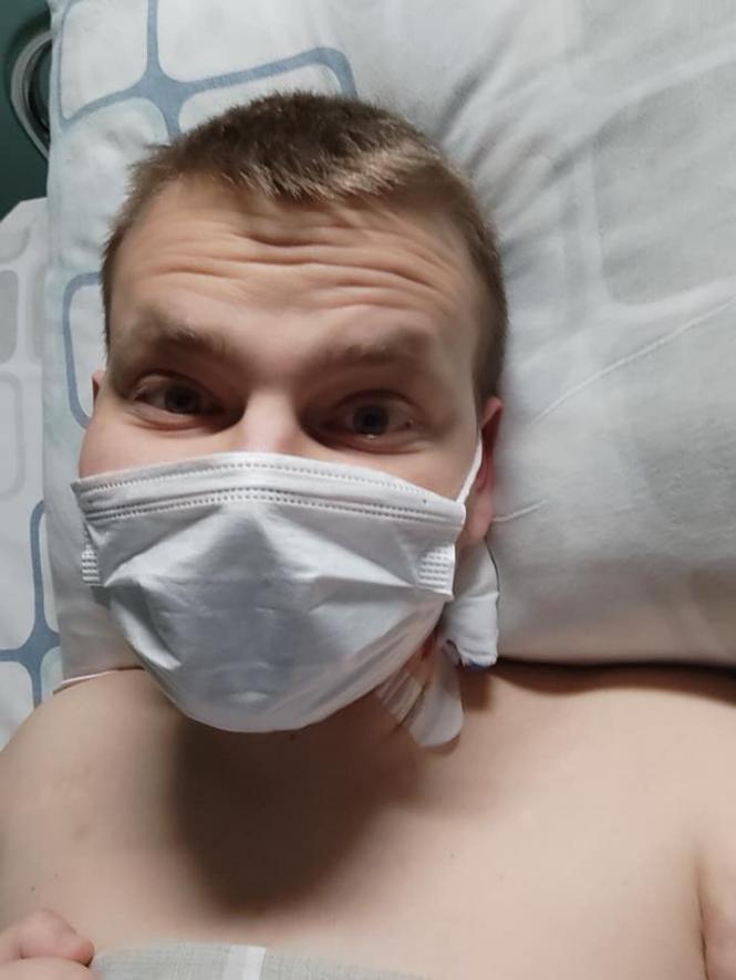 Новини Тернополя - фото з "Я майже живчик..." 20-річний Ігор з Шумська розповів, як йому безкоштовно пересадили нирку Немає опису світлини.