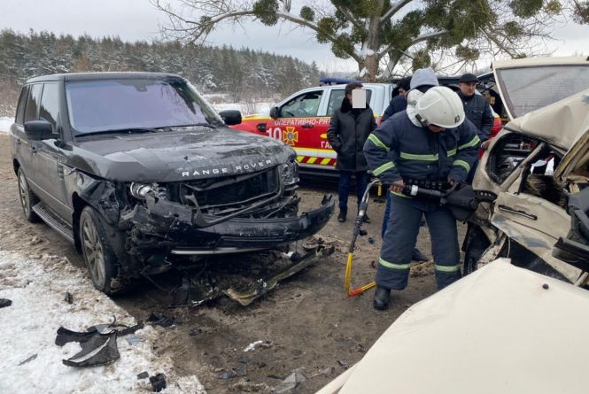 Новини Вінниці - фото з Важливе за вчора. Найцікавіші новини 30 січня, які ви могли пропустити Смертельне лобове. Біля Гайсина зіткнулися «дев'ятка» та Range Rover