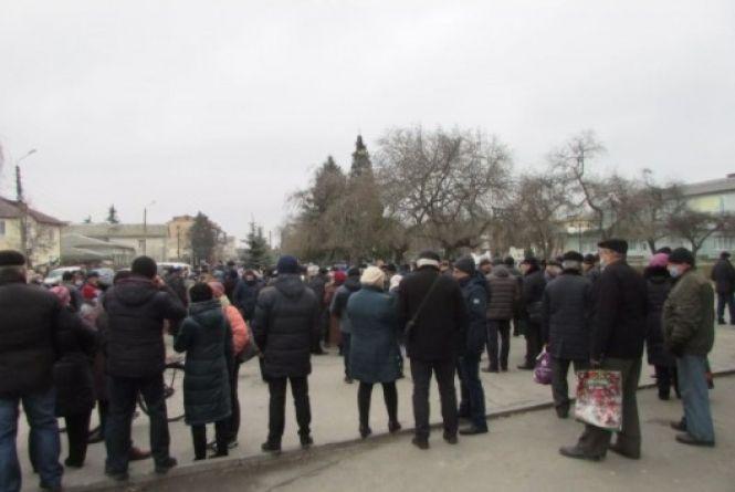 Тарифний майдан, контакти депутатів та підозрілий «газовщик». ТОП-6 найпопулярніших новин за місяць, фото №1 на сайті 20minut.ua