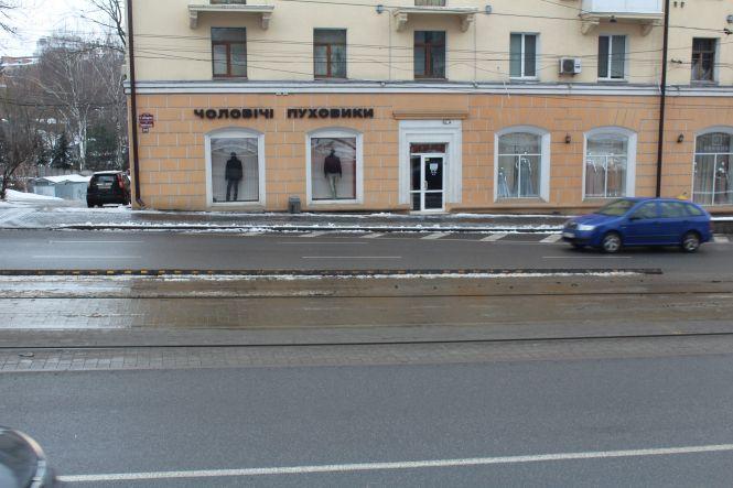 Новини Вінниці - фото з Чому на Гагаріна прибрали делініатори і чи повернуть їх навесні Чому на Гагаріна прибрали делініатори і чи повернуть їх навесні, фото №1 на сайті 20minut.ua