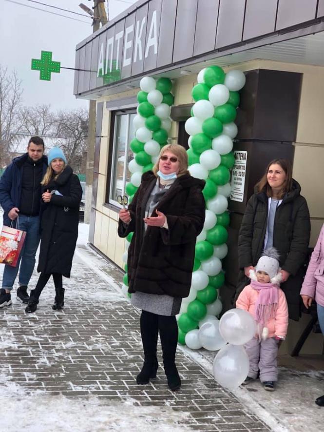 Возможно, это изображение (5 людей, люди стоят, кулька та просто неба)