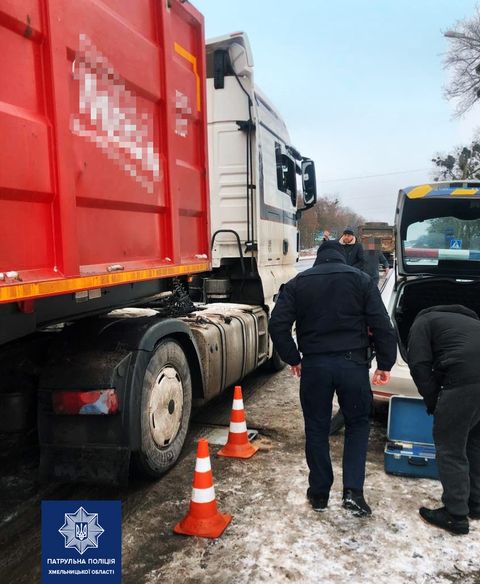 На дорогах Хмельниччини ловлять перевантажені фури, фото №3 на сайті vsim.ua