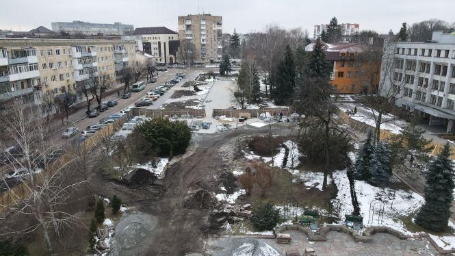 «У нас був акт на 55 дерев, а ми видалили 12»: чому на Новому бульварі знищили озеленення, фото №1 на сайті 20minut.ua