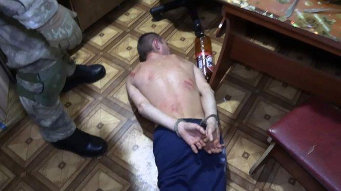 Новини Вінниці - фото з Спецоперація «Грім»: на Замостянській п'яний зек погрожував підірвати багатоповерхівку Спецоперація «Грім»: на Замостянській п'яний зек погрожував підірвати багатоповерхівку, фото №3 на сайті 20minut.ua