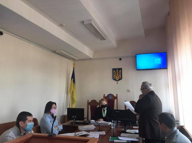 Новини Хмельницького - фото з Плутанина в експертизі й біль матері. Подробиці розгляду справи ДТП, в якій загинула 11-річна Софія Нет описания.