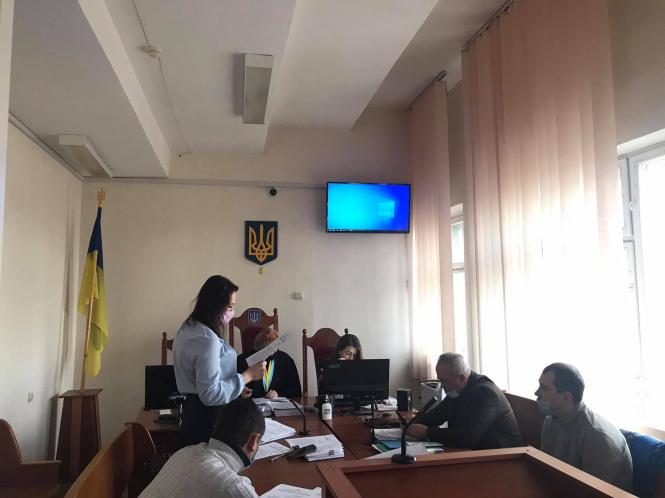 Новини Хмельницького - фото з Плутанина в експертизі й біль матері. Подробиці розгляду справи ДТП, в якій загинула 11-річна Софія Нет описания.