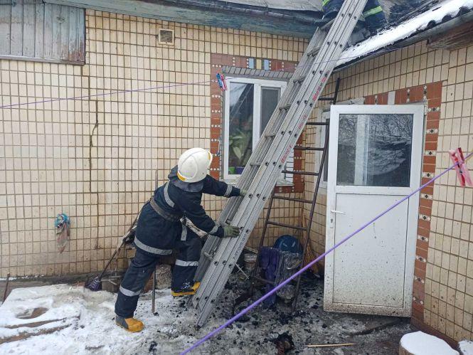 На Винниччине сгорел дом семьи АТОшника (Фото) 4 24ba199c525b082a868e39c533f4bc452697ac83