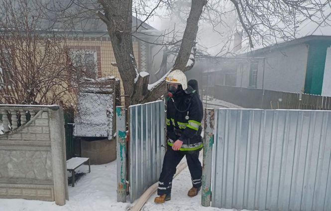 На Винниччине сгорел дом семьи АТОшника (Фото) 5 761e1d2da2f1e616aeff6c5eaab0a11a6fcbeb8f