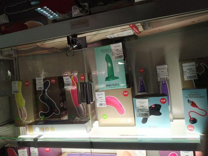 Новини Тернополя - фото з Дорога насолода, або ТОП-5 найдорожчих іграшок з тернопільських секс-шопів за версією "20 хвилин" (18+) Дорога насолода, або ТОП-5 найдорожчих іграшок з тернопільських секс-шопів за версією "20 хвилин" (18+), фото №4 на сайті 20minut.ua