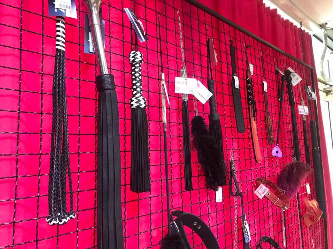 Новини Хмельницького - фото з Силіконові сідниці та віброяйця. Підбірка подарунків 18+ з хмельницького секс-шопу Нет описания.