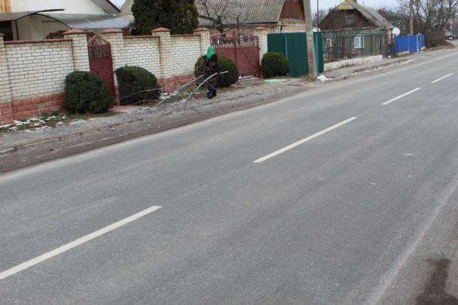 Новини Козятина - фото з Прогулянка Козятинщиною: озеро на ринку, замети на перехрестях і літня жінка з дровами Прогулянка Козятинщиною: озеро на ринку, замети на перехрестях і літня жінка з дровами, фото №3 на сайті 20minut.ua