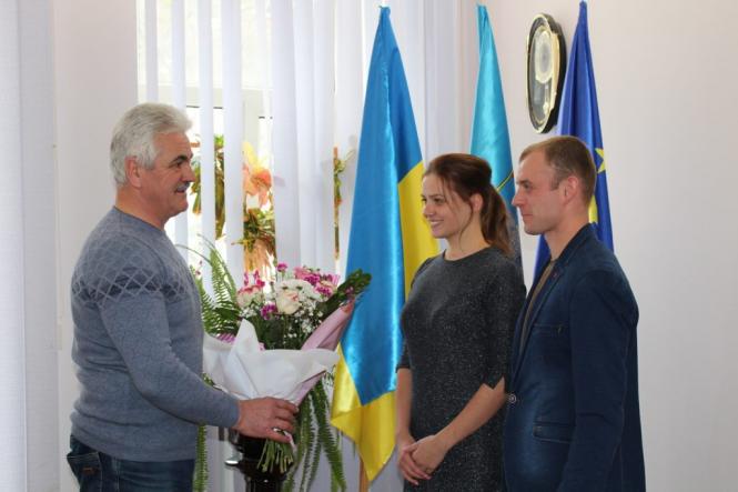 Новини Тернополя - фото з Історія першої на Тернопільщині патронатної сім'ї. Серафим, якого жорстоко побив вітчим, живе тут Результат пошуку зображень за запитом володимир герасимчук кременець