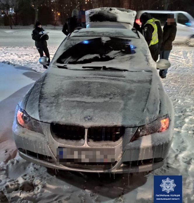 Новини Хмельницького - фото з На Озерній затримали водія «BMW» з наркотиками На Озерній затримали водія «BMW» з наркотиками, фото №2 на сайті vsim.ua