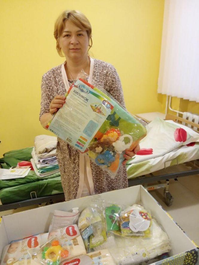 Новини Козятина - фото з Козятинське пологове відділення отримало 80 пакунків малюка Козятинське пологове відділення отримало 80 пакунків малюка, фото №3 на сайті 20minut.ua