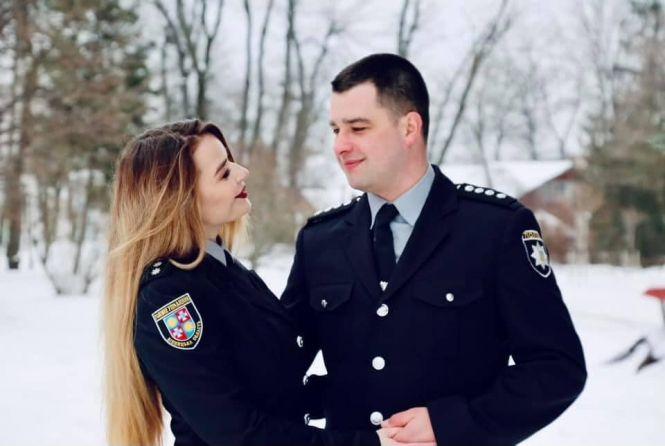 Новини Вінниці - фото з Кохання допомагає. Рецепт успіху від поліцейської пари Дар’ї та Євгена Кохання допомагає. Рецепт успіху від поліцейської пари Дар’ї та Євгена, фото №1 на сайті 20minut.ua