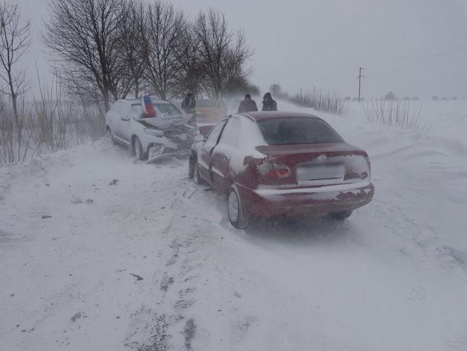 Новини Вінниці - фото з «Лоб у лоб» з поліцейським авто. На Гайсинщині в ДТП травмувалось четверо людей «Лоб у лоб» з поліцейським авто. На Гайсинщині в ДТП травмувалось четверо людей, фото №2 на сайті 20minut.ua