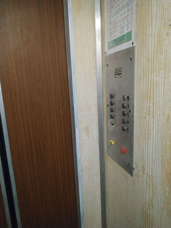 Новини Тернополя - фото з У деякі страшно заходити! Як виглядають ліфти у різних багатоповерхівках Тернополя – ми перевірили У деякі страшно заходити! Як виглядають ліфти у різних багатоповерхівках Тернополя – ми перевірили, фото №2 на сайті 20minut.ua