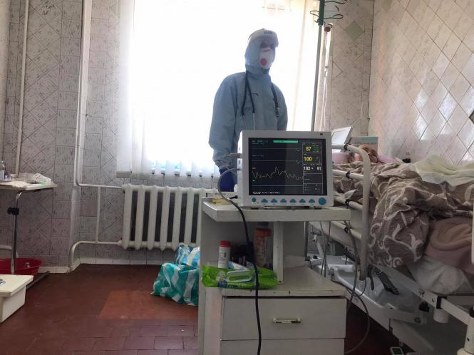 Новини Хмельницького - фото з “Брудні” зони й “важкі” пацієнти. Ексклюзивний репортаж з Хмельницької інфекційної лікарні Нет описания.