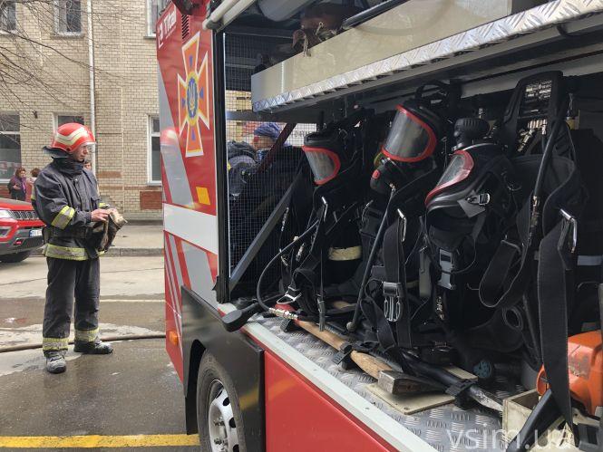 Новини Хмельницького - фото з У центрі Хмельницького горіла багатоповерхівка: що кажуть очевидці (ФОТО, ОНОВЛЕНО)