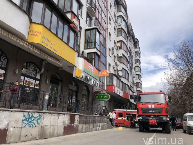 Новини Хмельницького - фото з У центрі Хмельницького горіла багатоповерхівка: що кажуть очевидці (ФОТО, ОНОВЛЕНО)
