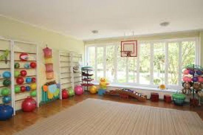 Весь садок відправили на ізоляцію через хвору на COVID працівницю. Батькам лікарняні не дають: що робити, фото №1 на сайті 20minut.ua