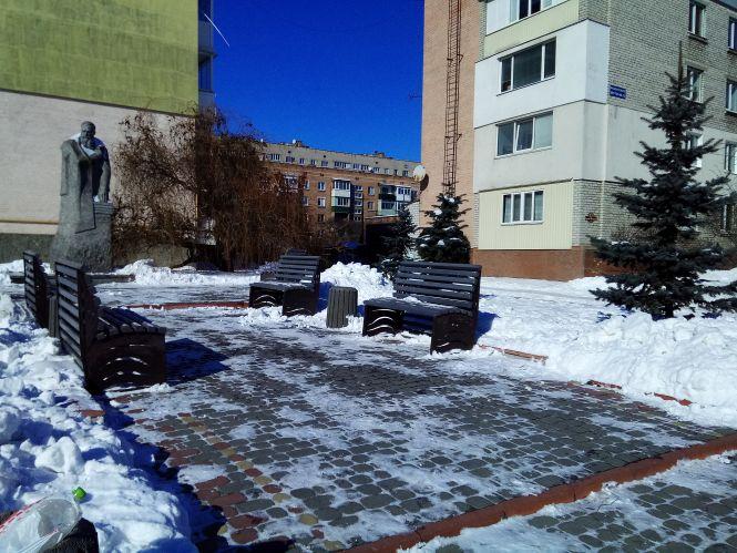 Новини Козятина - фото з Ще дві сніжні гірки виросли у центрі міста Ще дві сніжні гірки виросли у центрі міста, фото №4 на сайті 20minut.ua