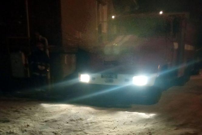 Новини Хмельницького - фото з У Хмельницькому горіла квартира: врятували жінку (ФОТО, ВІДЕО) У Хмельницькому горіла квартира: врятували жінку (ФОТО, ВІДЕО), фото №4 на сайті vsim.ua