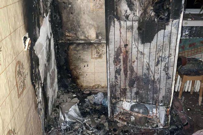 Новини Хмельницького - фото з У Хмельницькому горіла квартира: врятували жінку (ФОТО, ВІДЕО) У Хмельницькому горіла квартира: врятували жінку (ФОТО, ВІДЕО), фото №1 на сайті vsim.ua