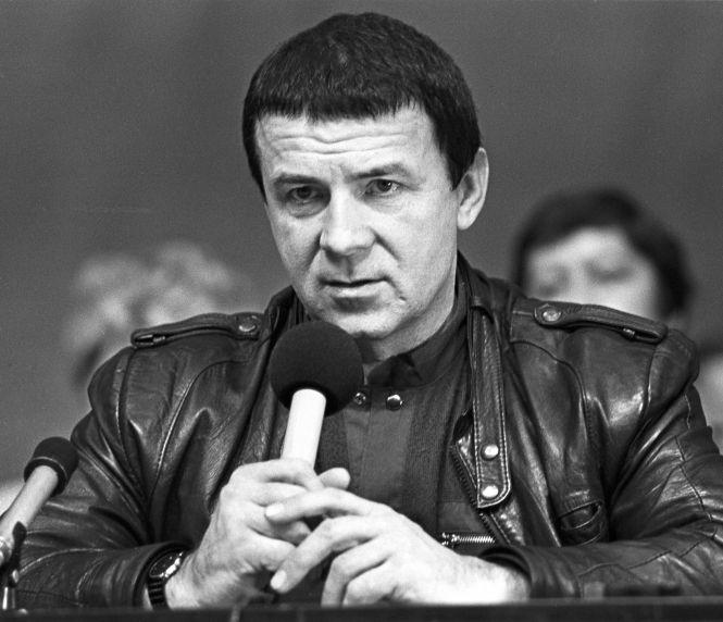 Новини Вінниці - фото з Володимир Висоцький на канікулах у Гайсині. Фото зірок, чиє дитинство проходило на Вінниччині Володимир Висоцький на канікулах у Гайсині. Фото зірок, чиє дитинство проходило на Вінниччині, фото №5 на сайті 20minut.ua