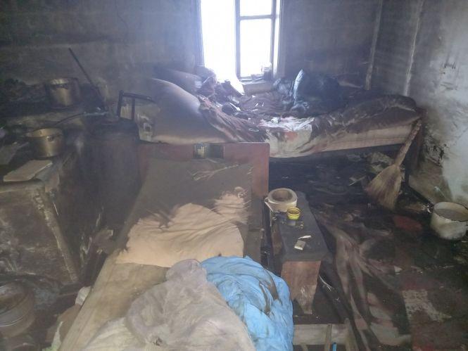 Новини Житомира - фото з У Пулинському районі чоловік та жінка загинули на пожежі У Пулинському районі чоловік та жінка загинули на пожежі, фото №1 на сайті 20minut.ua