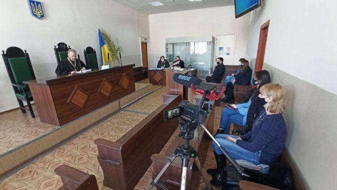 На судовому засіданні проти газети «20 хвилин» нардепу Развадовському призначили експертизу, щоб визначити суму, на яку «настраждався» депутат, фото №1 на сайті 20minut.ua