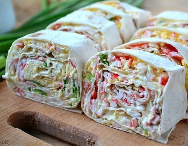 Новини Тернополя - фото з Закуски з лаваша: три смачних рецепти Лаваш закуска / фото 1000.menu