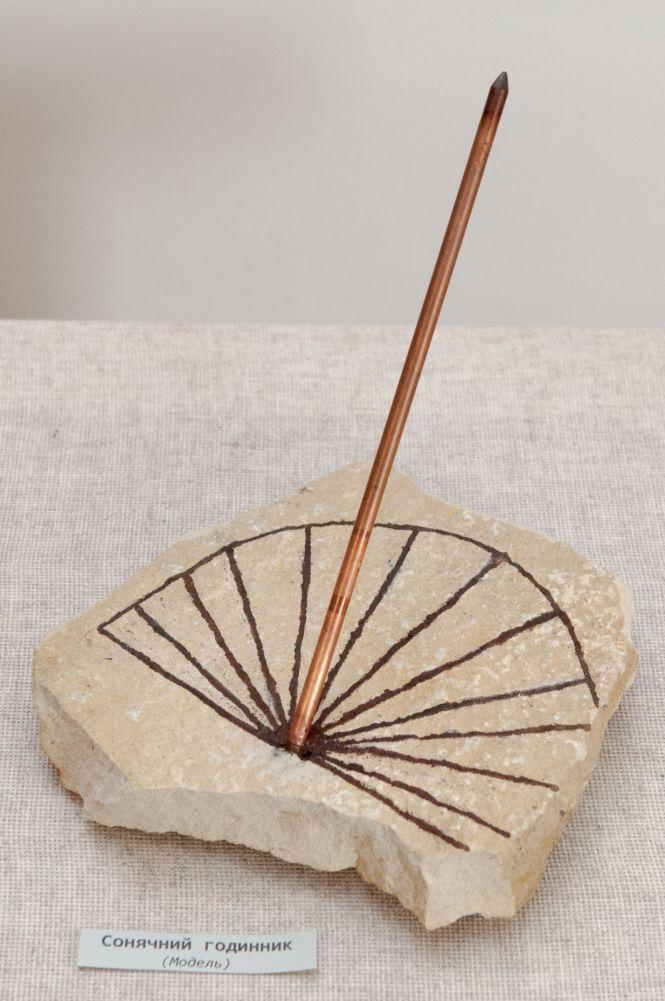 Новини Вінниці - фото з У краєзнавчому музеї відкрили виставку годинників. Що цікавого побачать відвідувачі? У краєзнавчому музеї відкрили виставку годинників. Що цікавого побачать відвідувачі?, фото №1 на сайті 20minut.ua